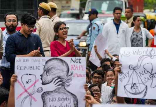 Kolkata डॉक्टर मर्डर केस को लेकर प्रदर्शन, हड़ताल पर गए डॉक्टर