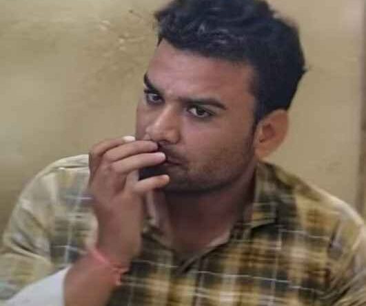 Mathura में रिश्वतखोरी का मामला: संविदा बिजलीकर्मी की गिरफ्तारी ने मचाई खलबली Mathura में रिश्वतखोरी का मामला: संविदा बिजलीकर्मी की गिरफ्तारी ने मचाई खलबली