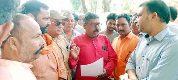 Muzaffarnagar: गाजियाबाद घटना पर फूटा गुस्सा, संयुक्त हिंदू मोर्चा ने सौंपा ज्ञापन