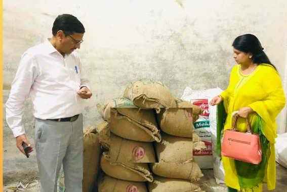 नवरात्रि और त्यौहारों के मद्देनजर खाद्य सुरक्षा: Muzaffarnagar में खाद्य पदार्थों के सैंपल लिए गए