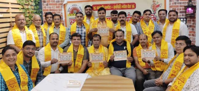 Diwali पर ऑनलाइन शॉपिंग छोड़िए, शहर के बाजारों से करें खरीदारी – व्यापारी सुरक्षा फोरम की अपील Diwali पर ऑनलाइन शॉपिंग छोड़िए, शहर के बाजारों से करें खरीदारी – व्यापारी सुरक्षा फोरम की अपील