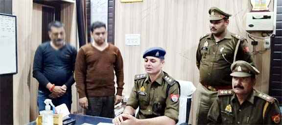 Muzaffarnagar के सीकरी गांव में पुलिस का बड़ा एक्शन, जुआ खेलने वाले 14 बाइकों समेत 2 गिरफ्तार Muzaffarnagar के सीकरी गांव में पुलिस का बड़ा एक्शन, जुआ खेलने वाले 14 बाइकों समेत 2 गिरफ्तार