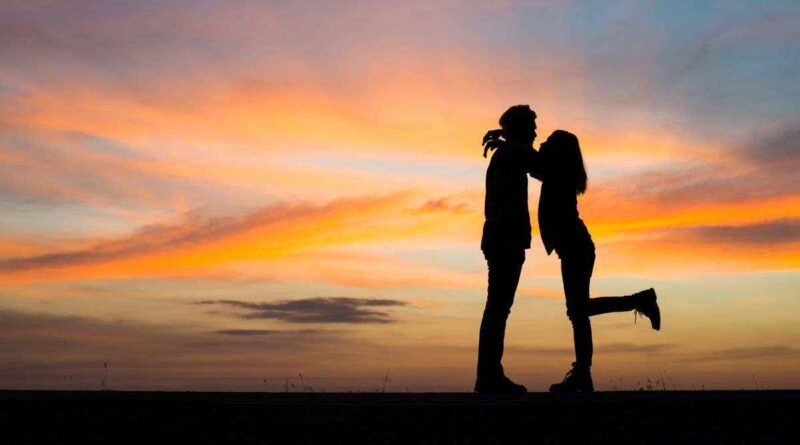 भांजे-मामी की मोहब्बत ने उड़ाए होश: मामा का उजड़ा घर, Bulandshahr होटल में मनाई सुहागरात और फिर खाया जहर