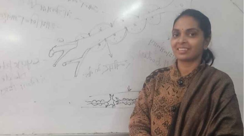 Bihar: शिक्षा में चुनौतियों से लेकर तकनीक तक के अनुभव- एक नव नियोजित शिक्षिका अमृता शर्मा के साथ संवाद Bihar: शिक्षा में चुनौतियों से लेकर तकनीक तक के अनुभव- एक नव नियोजित शिक्षिका अमृता शर्मा के साथ संवाद