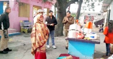 Khatauli: मकर संक्रांति पर कुष्ठ आश्रम में दान-पुण्य का आयोजन, समाज में एकता और सद्भावना का संदेश