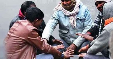 Muzaffarnagar में कड़ाके की ठंड और शीतलहर ने बढ़ाई मुश्किलें, बाजारों में सन्नाटा, प्रशासन ने किया अलाव का इंतजाम