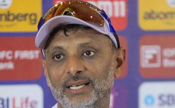 इंग्लैंड के खिलाफ तीसरे टी-20 से पहले शमी की फिटनेस पर Sitanashu Kotak का बड़ा बयान, जानिए क्या है टीम इंडिया की तैयारी इंग्लैंड के खिलाफ तीसरे टी-20 से पहले शमी की फिटनेस पर Sitanashu Kotak का बड़ा बयान, जानिए क्या है टीम इंडिया की तैयारी