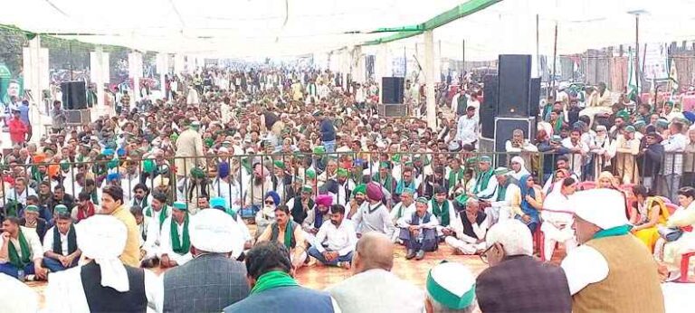 🚜 किसान आंदोलन (Farmers Protest) फिर गरमाया: सरकार की चुप्पी से भड़के किसान, दिल्ली कूच की तैयारी 🚜 किसान आंदोलन (Farmers Protest) फिर गरमाया: सरकार की चुप्पी से भड़के किसान, दिल्ली कूच की तैयारी