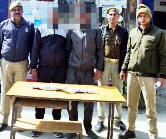 Muzaffarnagar में पुलिस की बड़ी कार्रवाई: अवैध हथियारों के साथ दो बदमाश गिरफ्तार, जानें पूरी खबर!