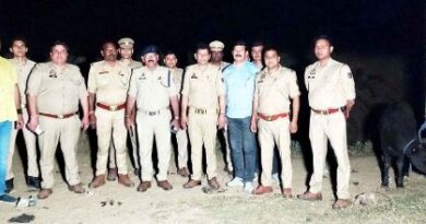 Muzaffarnagar  में सनसनीखेज एनकाउंटर: गौकशी के आरोप में 3 गिरफ्तार, 2 बदमाश पुलिस फायरिंग में घायल