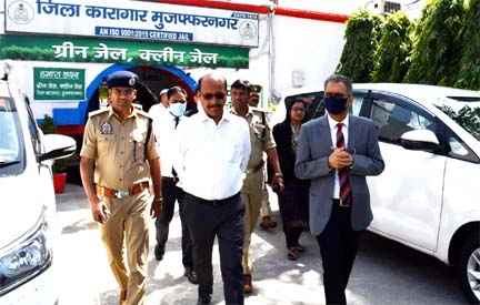 Muzaffarnagarजेल का बड़ा खुलासा: बंदियों की सुविधाओं का जायजा लेने पहुंचे टॉप अधिकारी, सख्त हुए निर्देश