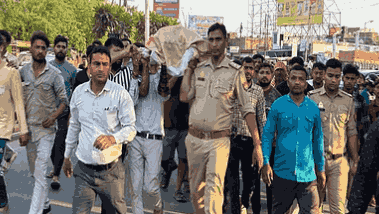 Agra में पत्नी और प्रेमी की साजिश: बांस बल्ली व्यापारी की निर्मम हत्या, पुलिस ने खोला राज!