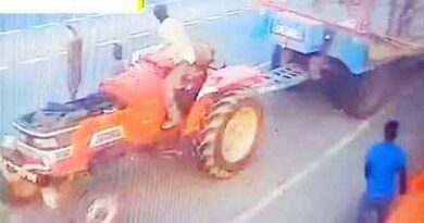 तेज रफ्तार ट्रैक्टर बना मौत की सवारी: हाईवे पर बुजुर्गों को कुचलता हुआ निकल गया, एक की मौत, दूसरा Muzaffarnagar अस्पताल में जिंदगी की जंग में!