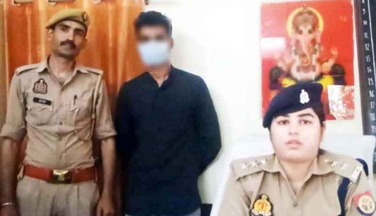 Muzaffarnagar: शातिर चोर का पर्दाफाश! 23 मोबाइल फोन और अवैध हथियार के साथ पुलिस ने धर दबोचा Muzaffarnagar: शातिर चोर का पर्दाफाश! 23 मोबाइल फोन और अवैध हथियार के साथ पुलिस ने धर दबोचा