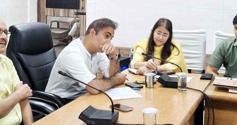 Muzaffarnagar  में जैव ऊर्जा क्रांति! जिलाधिकारी ने दिए बड़े निर्देश, किसानों और उद्योगों को मिलेगा फायदा