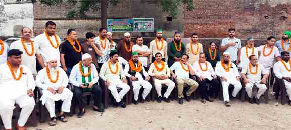 Muzaffarnagar में भारतीय किसान मजदूर संयुक्त मोर्चा का बड़ा विस्तार: शाह आलम के नेतृत्व में दर्जनों कार्यकर्ताओं ने ली सदस्यता, नई नियुक्तियां Muzaffarnagar में भारतीय किसान मजदूर संयुक्त मोर्चा का बड़ा विस्तार: शाह आलम के नेतृत्व में दर्जनों कार्यकर्ताओं ने ली सदस्यता, नई नियुक्तियां