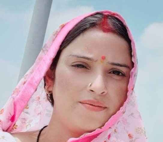 बेवफा पत्नी की खौफनाक साजिश: घर बनवाकर बच्चों समेत प्रेमी संग फरार, पति की आंखों में धूल झोंक कर रची थी प्रेमलीला-Chitrakoot बेवफा पत्नी की खौफनाक साजिश: घर बनवाकर बच्चों समेत प्रेमी संग फरार, पति की आंखों में धूल झोंक कर रची थी प्रेमलीला-Chitrakoot