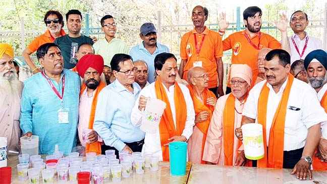 Muzaffarnagar में शहीद भगत सिंह एकता मंच का 23वां ग्रीष्मकालीन जल सेवा कार्यक्रम, प्यासे को पानी पिलाना है सबसे बड़ा पुण्य कार्य
