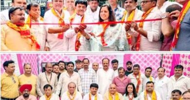 Muzaffarnagar में व्यापार मंडल का धमाका: 4 साल पूरे, विशाल रक्तदान शिविर और गन्ने के जूस ने मचाया तहलका