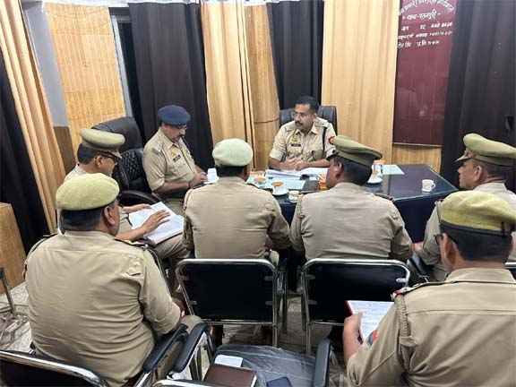 Muzaffarnagar एसपी देहात ने सख्ती से दिए आदेश: अपराधियों की अब खैर नहीं, थानों को मिली सीधी चेतावनी! Muzaffarnagar एसपी देहात ने सख्ती से दिए आदेश: अपराधियों की अब खैर नहीं, थानों को मिली सीधी चेतावनी!