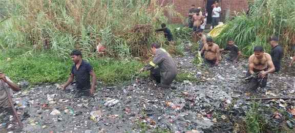 बारिश बनी मातम का सबब: Muzaffarnagar के शेर नगर में नाले में गिरा मासूम, तलाब में डूबा, घंटों रेस्क्यू जारी