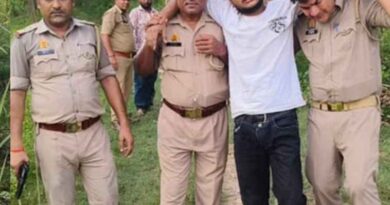 Bareilly में कार लिफ्ट की आड़ में लूट का भंडाफोड़! मुठभेड़ में एक बदमाश घायल, पुलिस ने तीनों लुटेरों को धरदबोचा