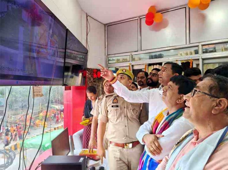 Muzaffarnagar News-शिवभक्तों पर पुष्पवर्षा, कांवड़ियों के स्वागत में उतरे दो-दो मंत्री, हर जगह शिव भक्ति का अद्भुत नज़ारा 🛑 Muzaffarnagar News-शिवभक्तों पर पुष्पवर्षा, कांवड़ियों के स्वागत में उतरे दो-दो मंत्री, हर जगह शिव भक्ति का अद्भुत नज़ारा 🛑