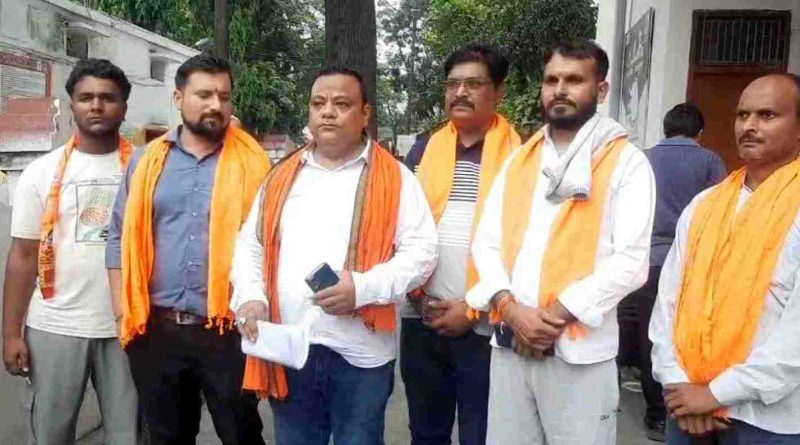 धर्मांतरण पर लगे लगाम! Muzaffarnagar में हिंदू युवा वाहिनी की हुंकार, प्रधानमंत्री को सौंपा गया ज्ञापन