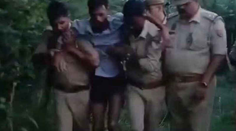 Kasganj में मक्का के खेत में 7 साल की बच्ची से दुष्कर्म, आरोपी संजीव सोलंकी मुठभेड़ में घायल होकर गिरफ्तार Kasganj में मक्का के खेत में 7 साल की बच्ची से दुष्कर्म, आरोपी संजीव सोलंकी मुठभेड़ में घायल होकर गिरफ्तार