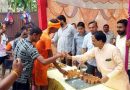 Muzaffarnagar में शिवभक्ति की सेवा में जुटे व्यापारी-उद्योगपति: कांवड़ियों को पिलाया गर्म दूध, किया भव्य स्वागत