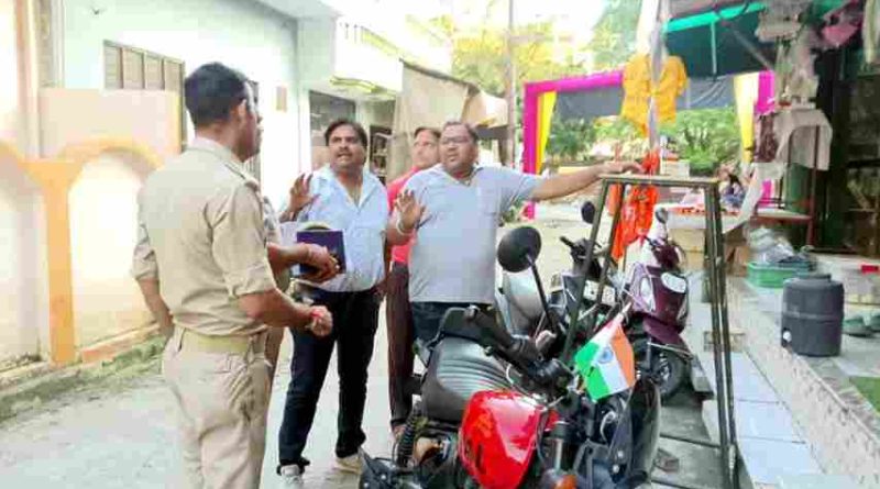 Muzaffarnagar में सनसनीखेज चोरी: अग्रसेन विहार की कपड़ों की दुकान लुटी, व्यापारी सड़कों पर, पुलिस की छानबीन जारी