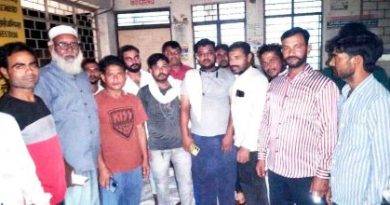 Muzaffarnagar बिजली घर पर महिला उपभोक्ता से अभद्रता, हंगामा और धरना: देर रात माफी के बाद शांत हुआ मामला