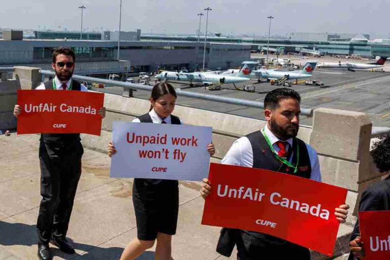 Air Canada के 10,000 फ्लाइट अटेंडेंट की हड़ताल से ठप हुई सभी उड़ानें, लाखों यात्री फंसे