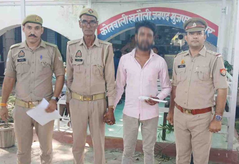 हत्या के प्रयास और गाली-गलौच के वांछित अभियुक्त को खतौली Muzaffarnagar पुलिस ने किया गिरफ्तार, बरामद हुआ हथियार