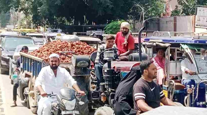 Muzaffarnagar में यातायात का त्रासदीपूर्ण जाम: नागरिकों की जिंदगी हुई बेहाल