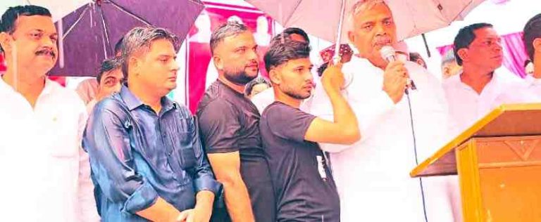 Muzaffarnagar में सपा की आरक्षण और संविधान की रक्षा के लिए हरेंद्र मलिक का जोरदार ललकार, पीडीए मतदाताओं के अधिकारों की गारंटी की घोषणा