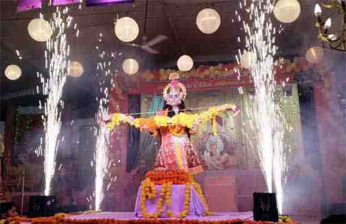 Muzaffarnagar नई मंडी रामलीला: 99वें श्री रामलीला महोत्सव में भव्य सीता स्वयंवर का मंचन, जय श्री राम की गूंज Muzaffarnagar नई मंडी रामलीला: 99वें श्री रामलीला महोत्सव में भव्य सीता स्वयंवर का मंचन, जय श्री राम की गूंज