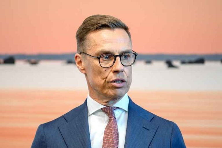 फिनलैंड के राष्ट्रपति Alexander Stubb ने कहा – भारत है उभरती महाशक्ति, रूस-चीन की तरह नहीं, पश्चिमी देशों को चाहिए दिल्ली के साथ गहरा संबंध