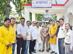 Muzaffarnagar में एस पी क्राइम की बैठक: व्यापारियों के साथ साइबर और बाजार सुरक्षा पर जोर