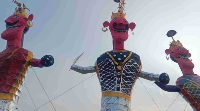 विजयदशमी पर धूं-धूं कर जल गया अहंकारी रावण, रामलीला के मंचन से Muzaffarnagar शहर में छाया उत्सव