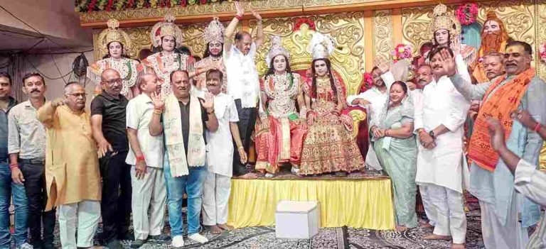 Muzaffarnagar- राजा रामचंद्र के राजतिलक पर अयोध्या में झूम उठा हर घर, 50वें रामलीला मंचन का हुआ भव्य समापन