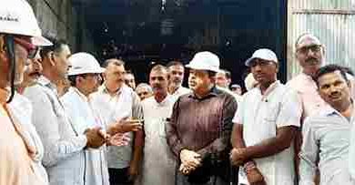 Muzaffarnagar जिला पंचायत अध्यक्ष ने मोरना चीनी मिल में पेराई सत्र की तैयारियों का किया निरीक्षण