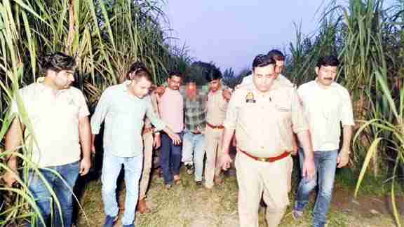 बुढ़ाना में Muzaffarnagar पुलिस ने दबोचा इनामी शातिर अपराधी, मुठभेड़ में घायल, बरामद किए अवैध शस्त्र और मोटरसाइकिल बुढ़ाना में Muzaffarnagar पुलिस ने दबोचा इनामी शातिर अपराधी, मुठभेड़ में घायल, बरामद किए अवैध शस्त्र और मोटरसाइकिल