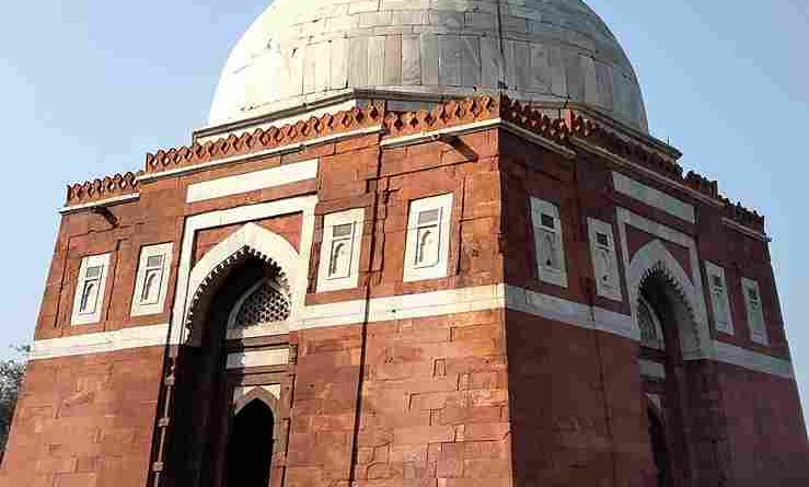 आगरा की ऐतिहासिक धरोहर: Zafar Khan’S Tomb या शाइस्ता खां की इमारत? एक अनसुलझा विवाद आगरा की ऐतिहासिक धरोहर: Zafar Khan’S Tomb या शाइस्ता खां की इमारत? एक अनसुलझा विवाद