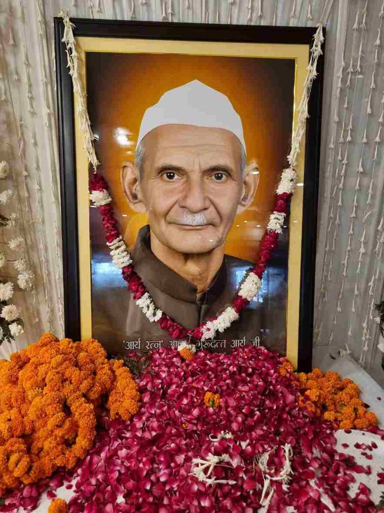 आचार्य गुरुदत्त आर्य की श्रद्धांजलि सभा में उनके योगदान का भावपूर्ण स्मरण-Acharya Gurudatt Arya