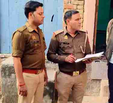 जानसठ में Muzaffarnagar पुलिस की सख्त कार्रवाई: भुम्मा गांव में हिस्ट्रीशीटरों का अचानक भौतिक सत्यापन, दो अपराधी घर पर मिले—अपराध पर नकेल के लिए अभियान जारी