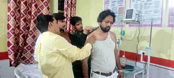 रामराज हाइवे पर ओवरलोड ट्राले का कहर: गन्नों से लदा ट्राला कार पर पलटा, सुहैल और जुनैद गंभीर घायल—रातभर Muzaffarnagar पुलिस-जेसीबी की जद्दोजहद रामराज हाइवे पर ओवरलोड ट्राले का कहर: गन्नों से लदा ट्राला कार पर पलटा, सुहैल और जुनैद गंभीर घायल—रातभर Muzaffarnagar पुलिस-जेसीबी की जद्दोजहद