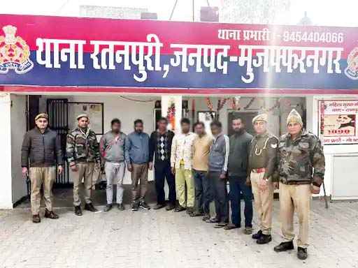 रतनपुरी में ‘चक्रव्यूह’ ऑपरेशन की बड़ी सफलता: सात वारंटी एक ही रात में गिरफ्तार, Muzaffarnagar पुलिस ने घरों से उठाकर भेजा जेल