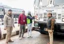 कोहरे में मौत का खतरा घटाने उतरी Muzaffarnagar पुलिस: मीरापुर में टोल प्लाजा पर चला रिफ्लेक्टर अभियान, ट्रैक्टर-ट्रॉली और ट्रक चमकाए