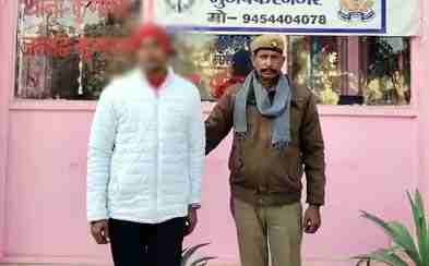 फुगाना Muzaffarnagar पुलिस की बड़ी कार्रवाई: अवैध तमंचे के साथ आरोपी रोबिन गिरफ्तार, Sp संजय कुमार वर्मा के वारंटी अभियान में मिली सफलता